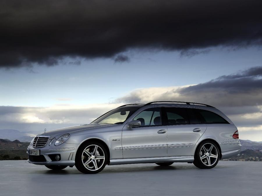  Mercedes-Benz E63 Estate AMG 2006 года  (фото 1 из 16)